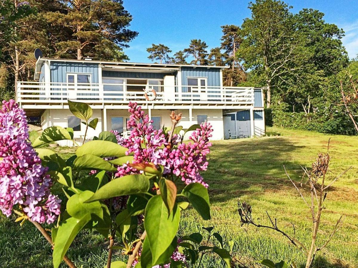 8 Person Holiday Home In Ljungskile Exterior foto